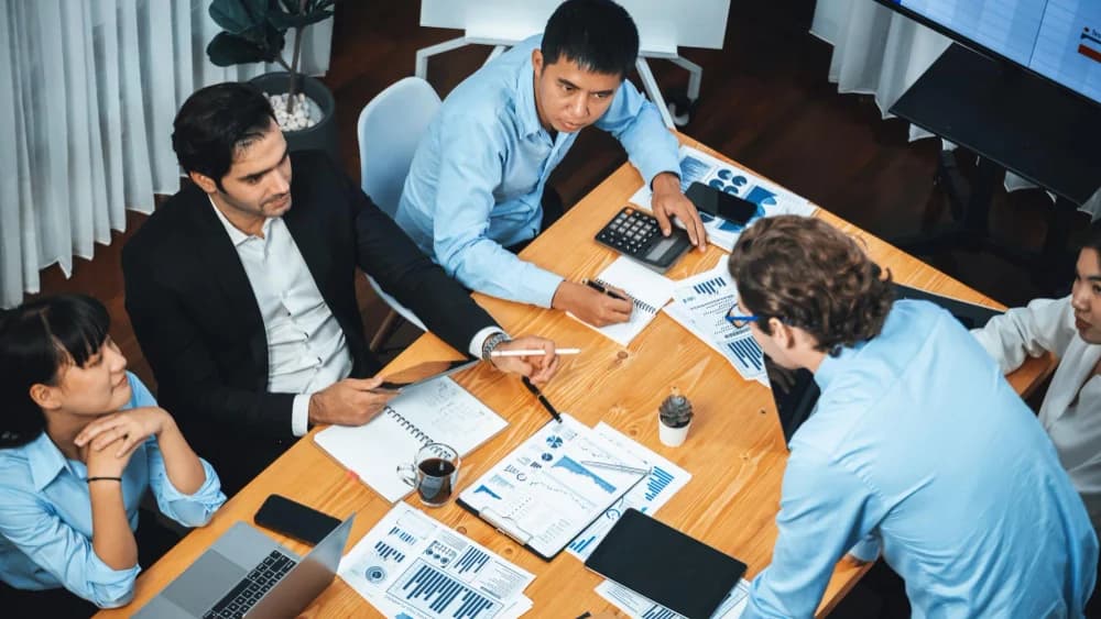 BSc (Hons) Business Management with Foundation Year
